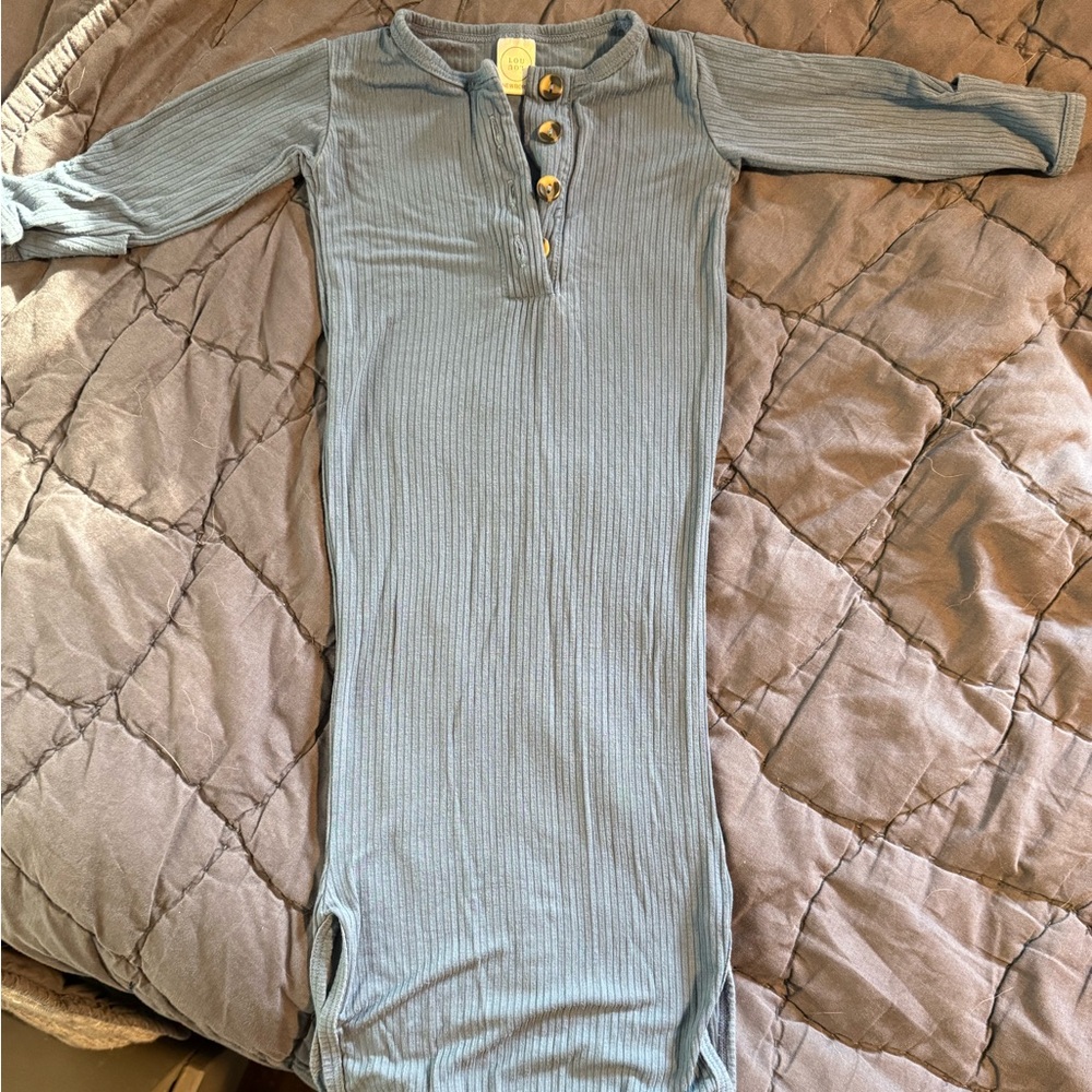 Lou Lou & Company Blue Ribbed Newborn Gown